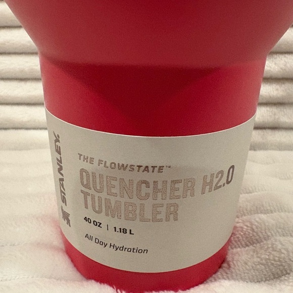 New Stanley Pink Striped Quencher H2.0 Tumbler - Picture 3 of 4
